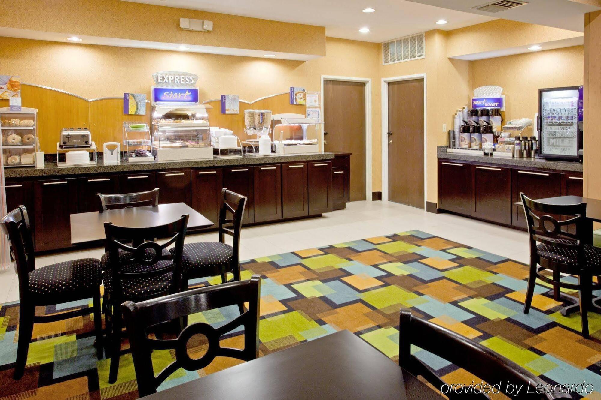 Holiday Inn Express Arlington Interstate 20 Parks Mall By Ihg Esterno foto